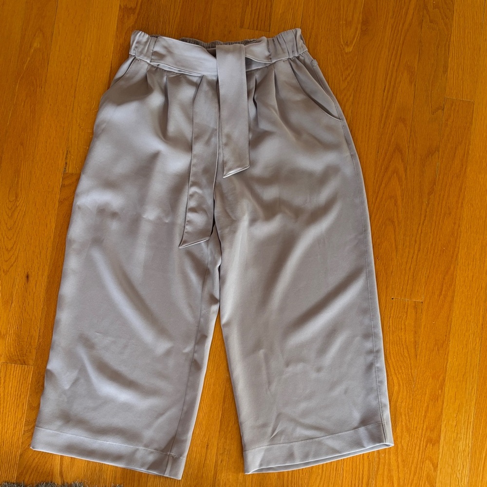 lululemon athletica Gray Cropped Pants